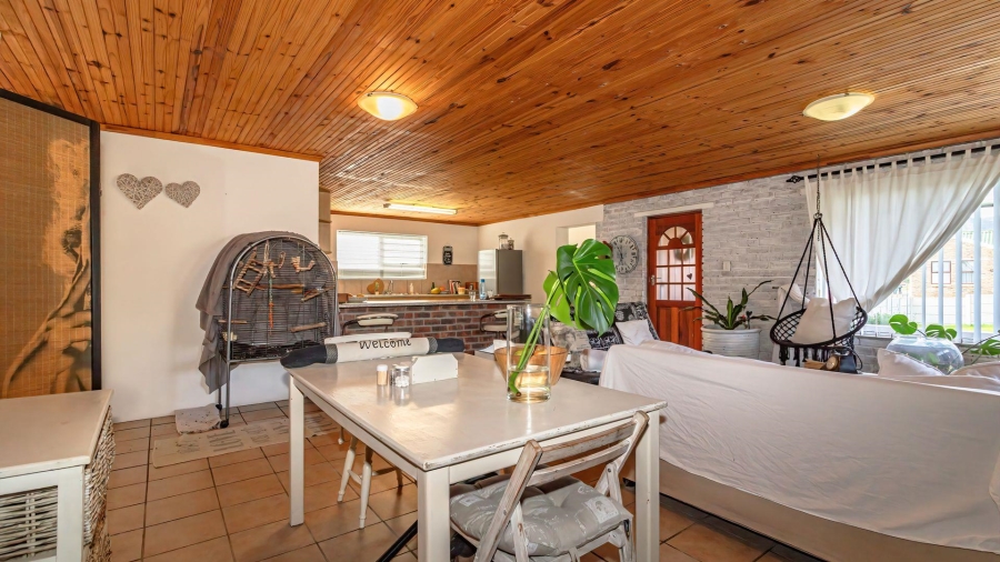3 Bedroom Property for Sale in De Kelders Western Cape